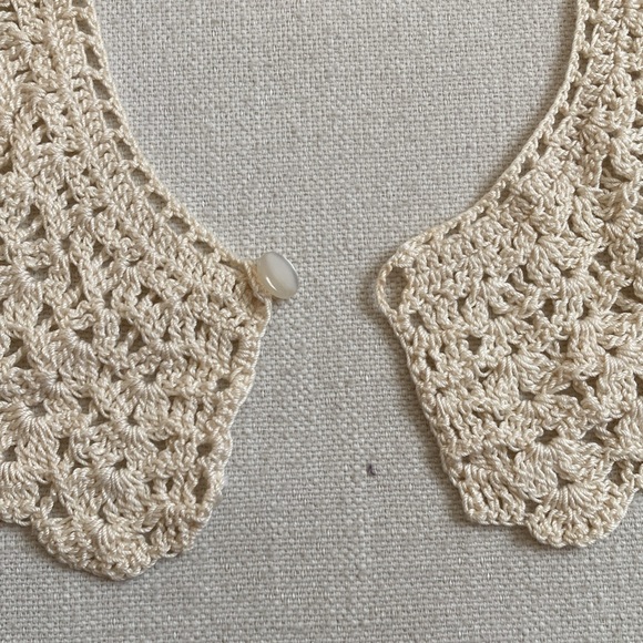 Handmade Crochet Lace Collar - Picture 13 of 15